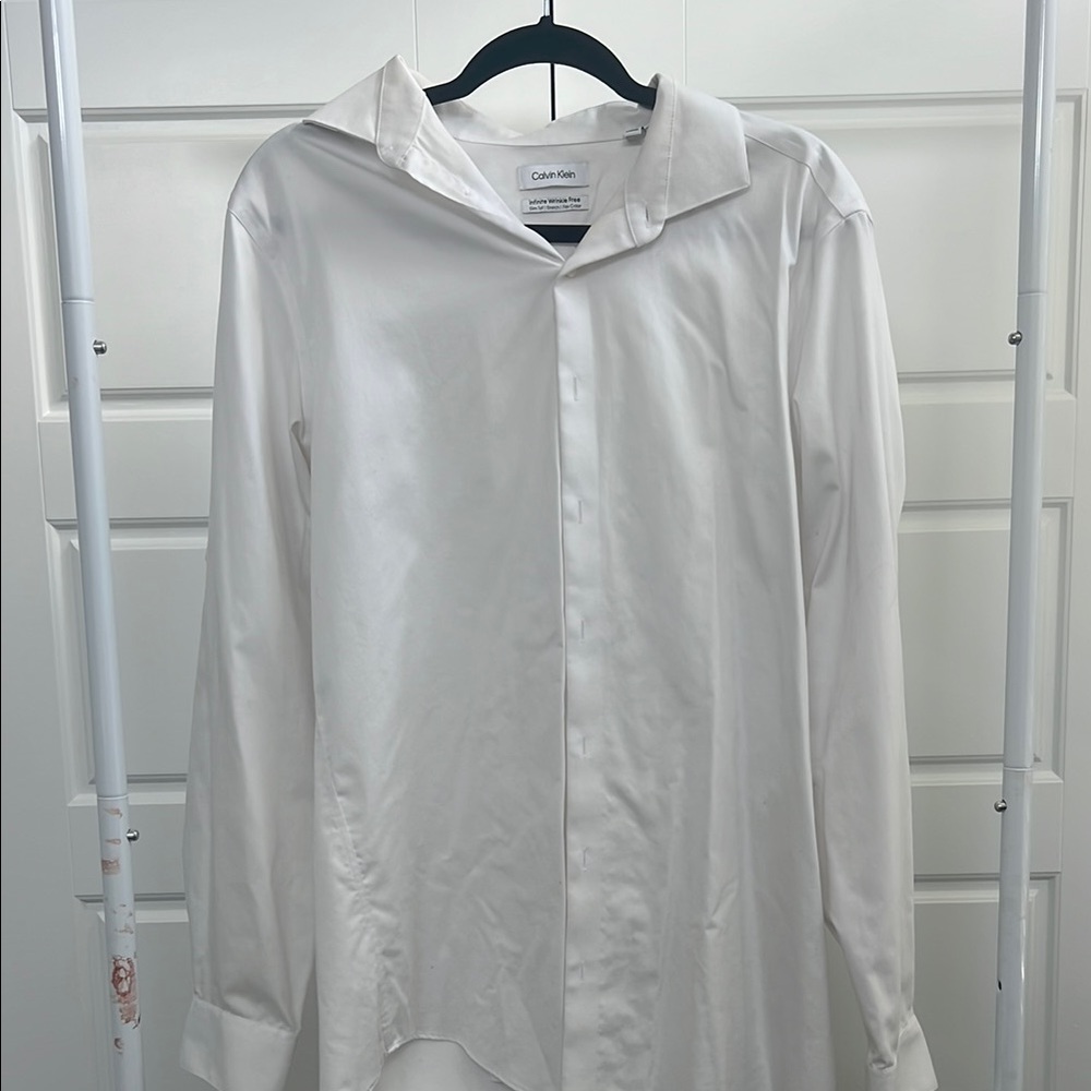 Calvin Klein White Dress Shirt Elegant Design